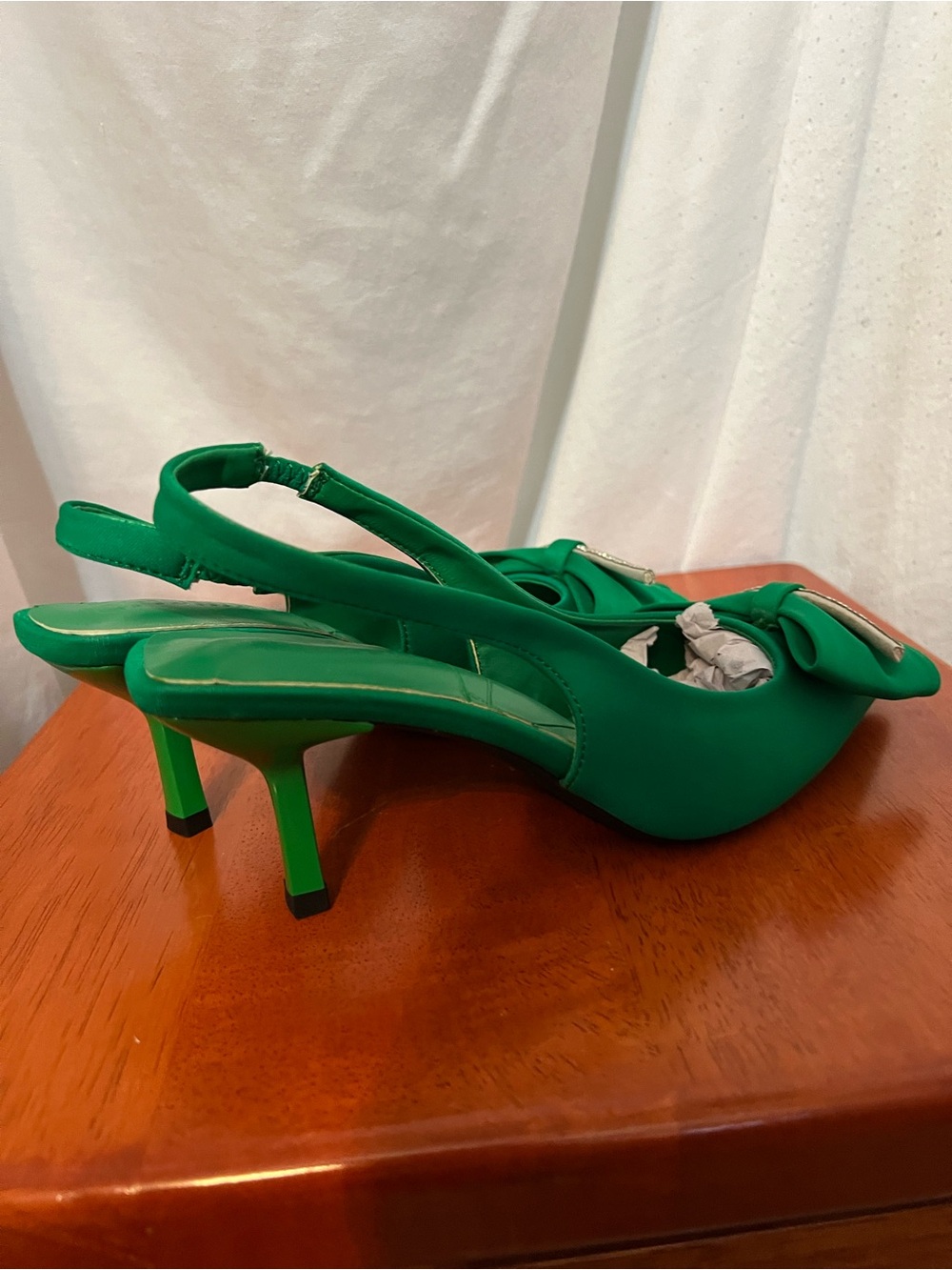 Emerald Green Bow Pointed Slingback Flats with Crystal Accent - Picture 2 of 5